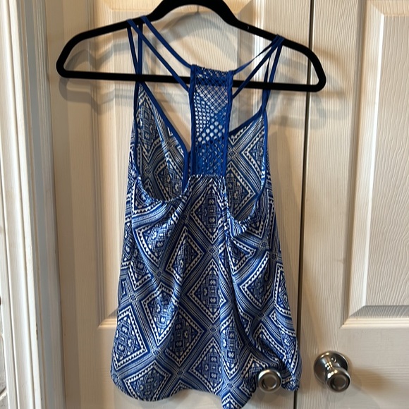 Maurice’s Tank Top - Picture 2 of 2